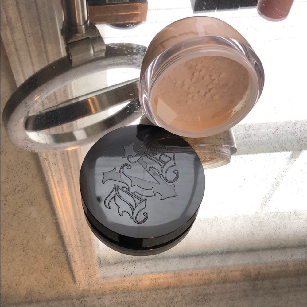 Kat Von D Lock-it Setting Translucent Powder